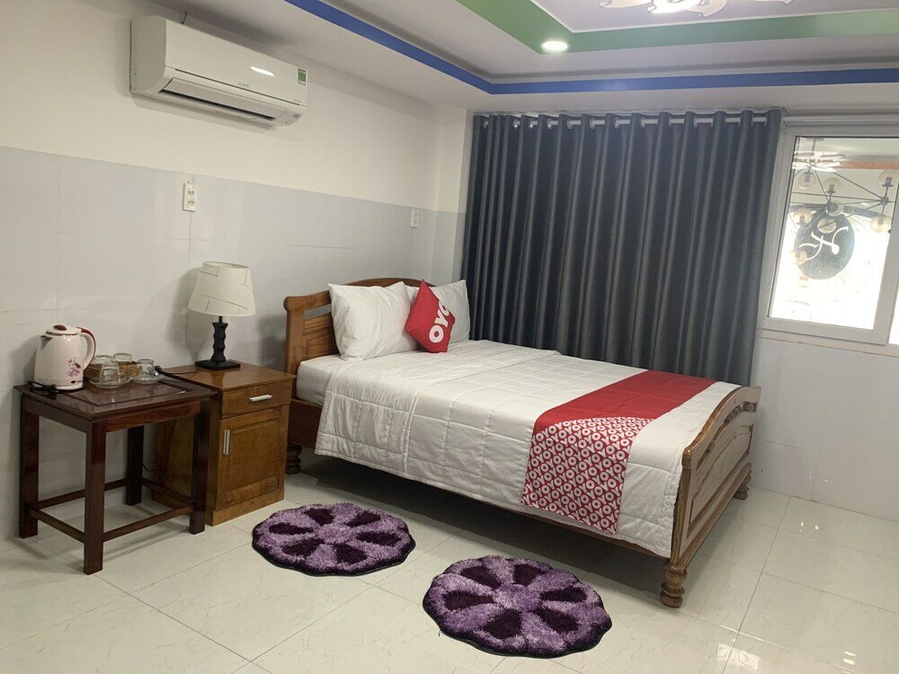 Фото Oyo 1028 Flower House Apartment