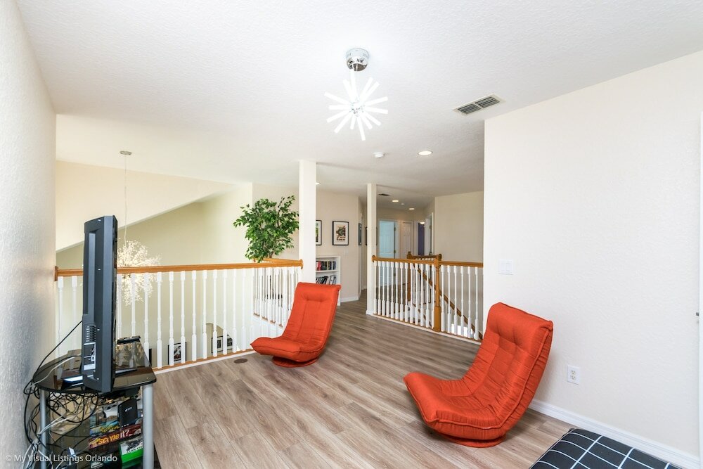 Фото Luxury 5 Bedroom 4 Bath Villa With Bespoke Interi