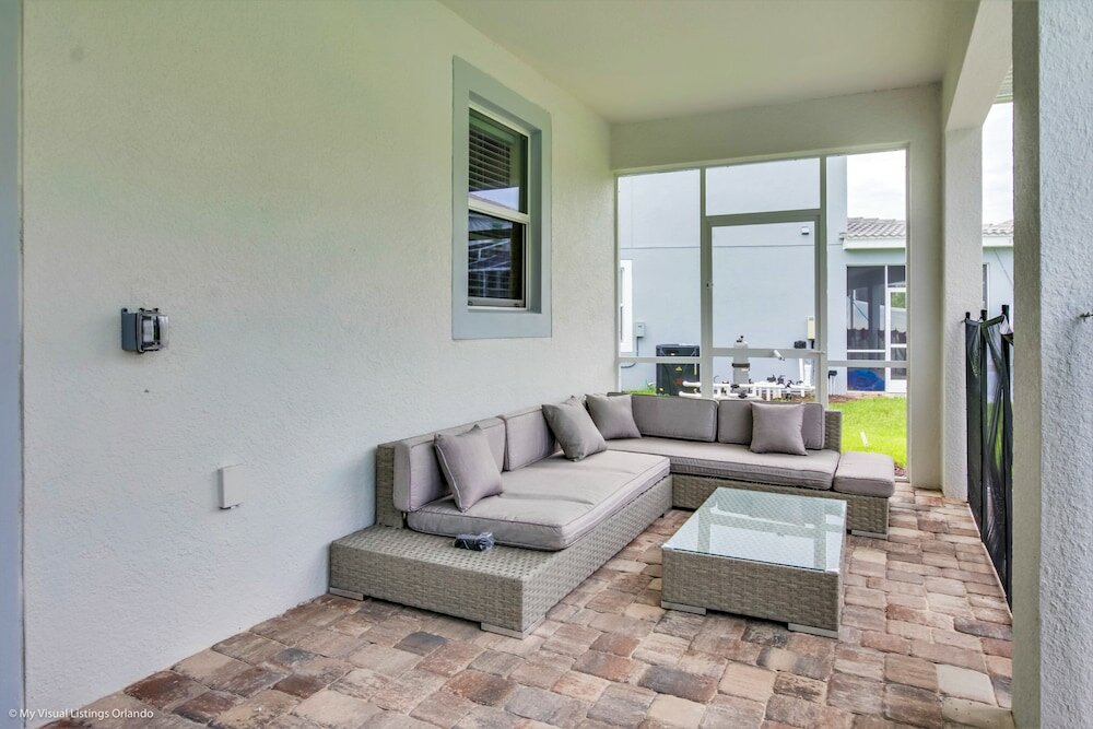 Фото 6 Bedroom Fiji Model at Champions Gate