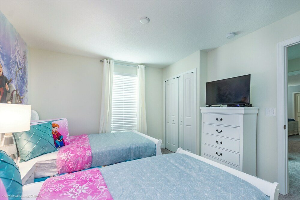 Фото 6 Bedroom Fiji Model at Champions Gate