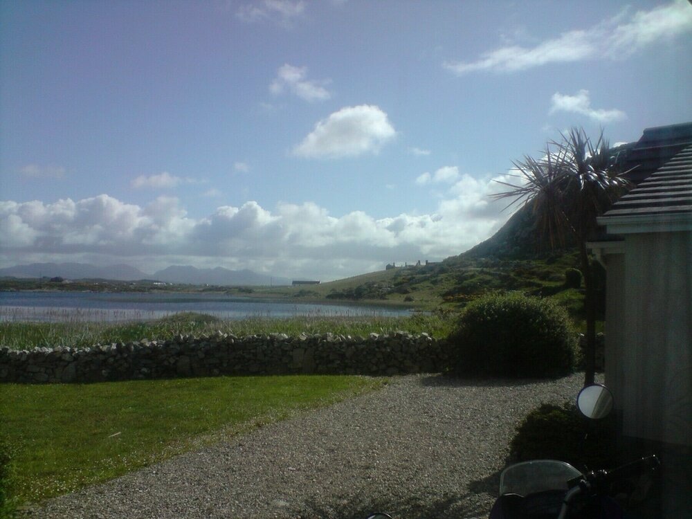 Фото Ballyconneely Holiday Homes № 2