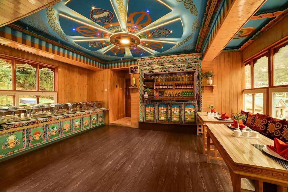 Фото Summit Panghen Metok Hotel