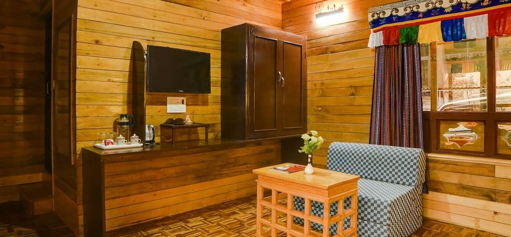 Фото Summit Panghen Metok Hotel