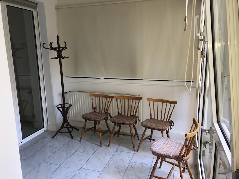 Фото A&s Ferienwohnungen Bonnerstraße 62