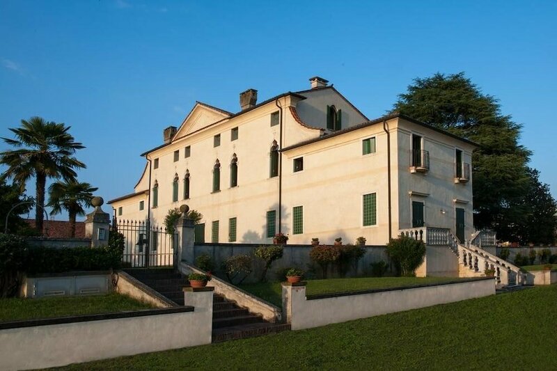 Гостиница Villa Conti Bassanese