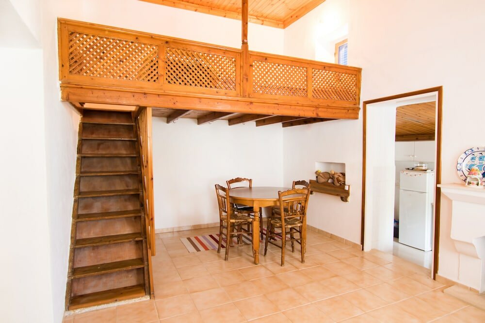 Фото Damatria Family Cottage