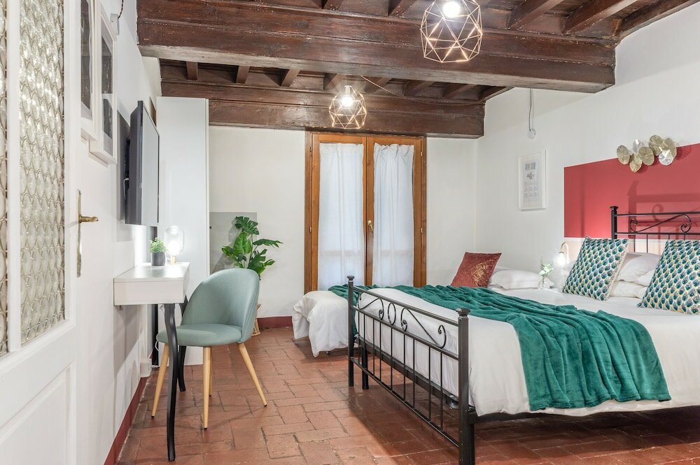 Фото Wine Apartments Florence Ciliegiolo