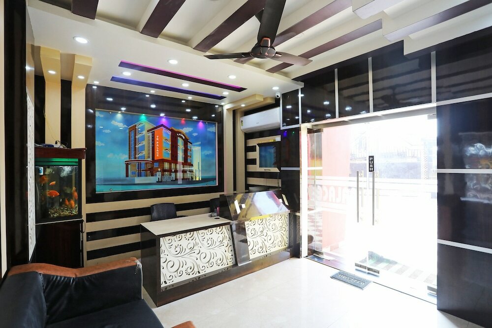 Фото Oyo 25006 Hotel tr Palace