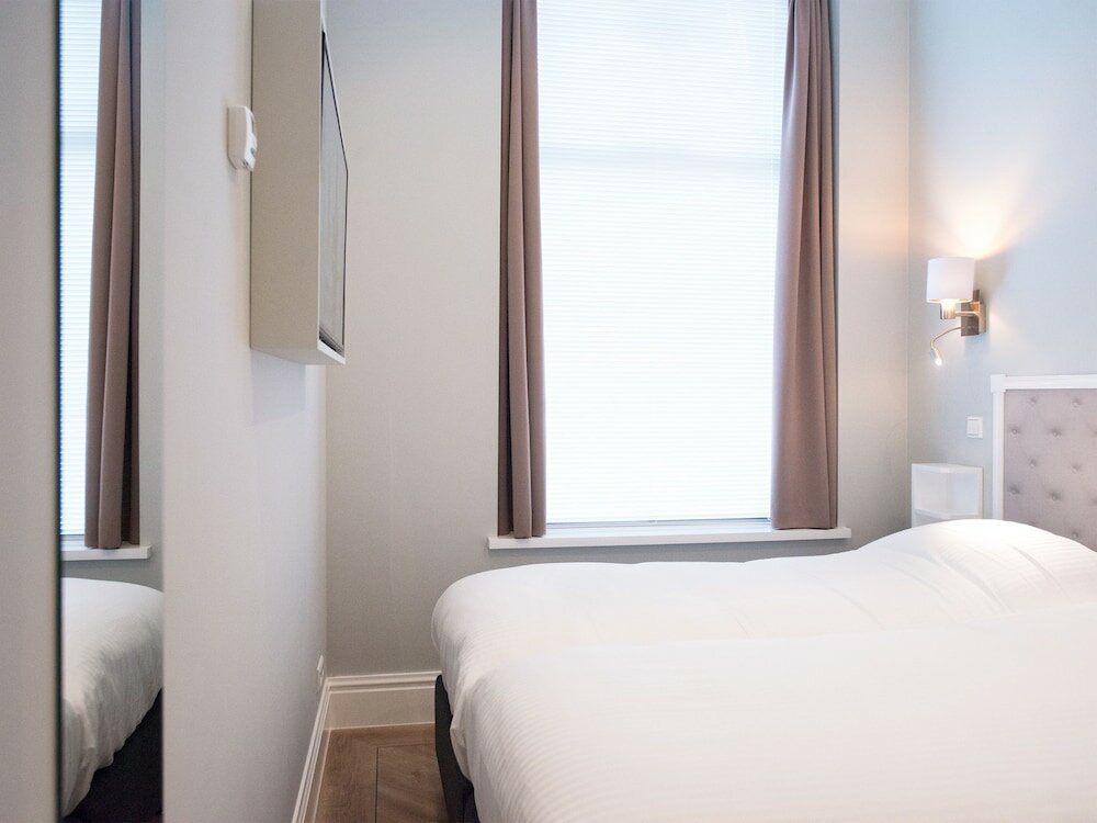 Фото BizStay Park Central Executive