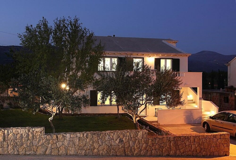 Фото Modern Apartment in Mocici With Terrace