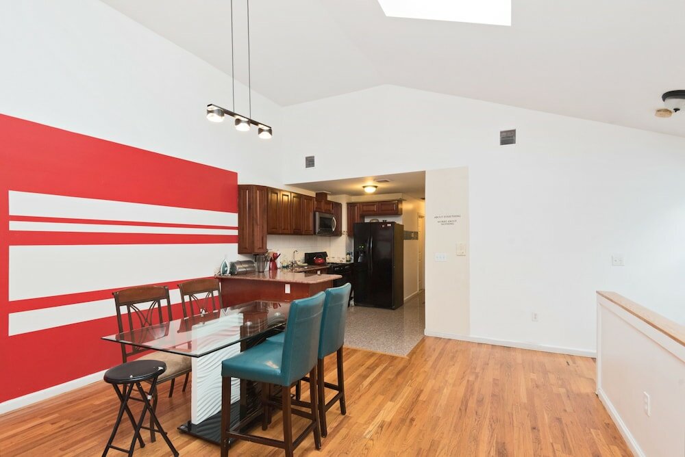 Фото Racpanos Modern Stay on Ocean Avenue