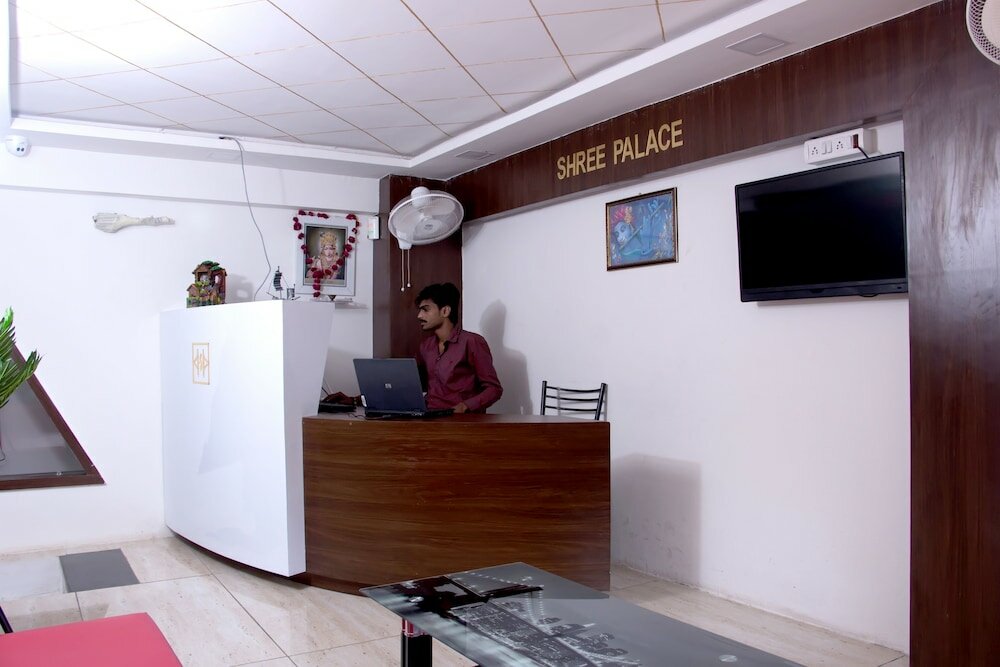 Фото Hotel Shree Palace & Restaurant