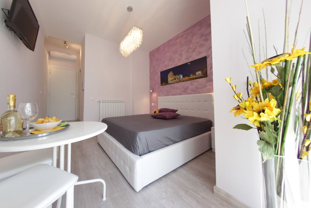 Фото Windows on Rome