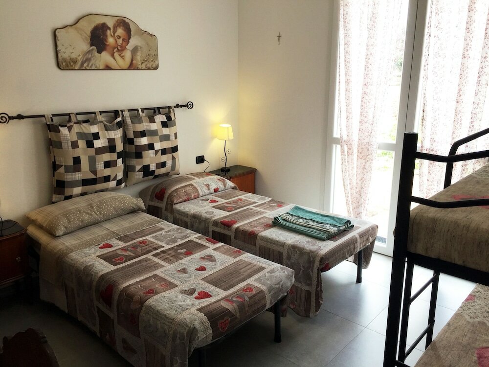 Фото B&b Honey Rooms