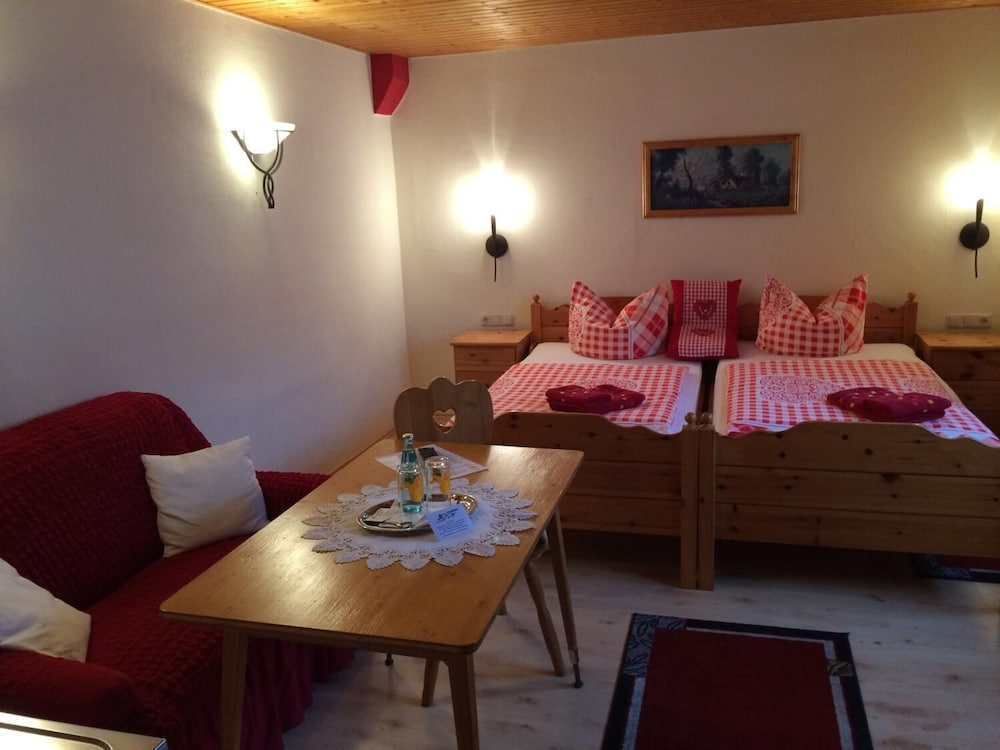 Фото Pension Zum Bauernstübl