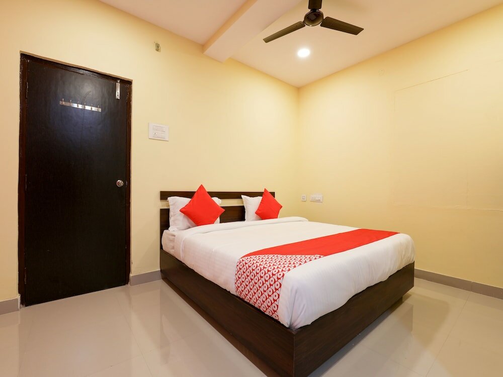 Фото Oyo 13569 Virat Residency