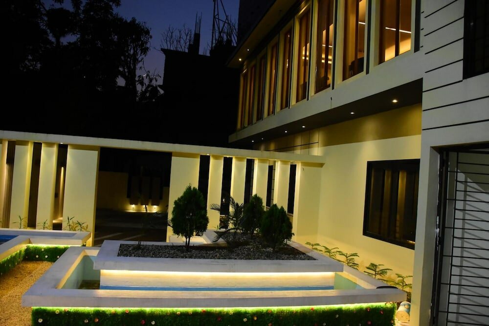 Фото Bottomhill Palace Hotel