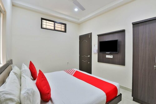 Гостиница Oyo 22551 Hotel Ssv в Джамнагаре