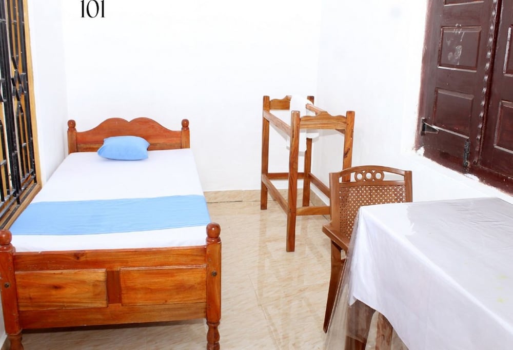 Фото Colonial Inn