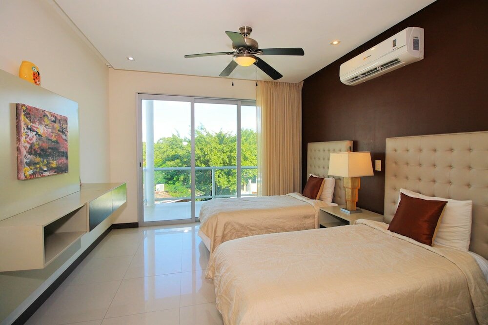 Фото Downtown Apartment Oasis 12