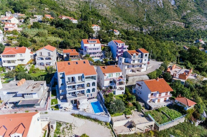 Гостиница Viktorija Apartment в Млинях