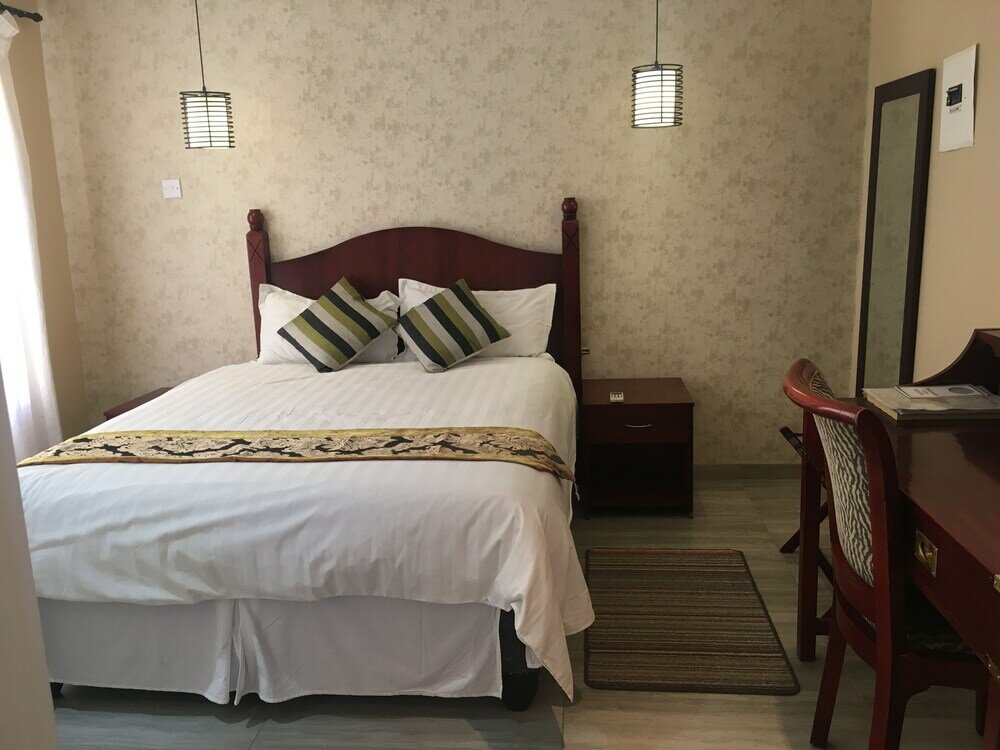 Фото Shumba Lodge