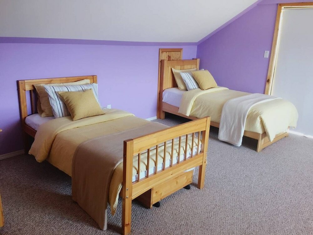 Фото A - Large Coastal Retreat