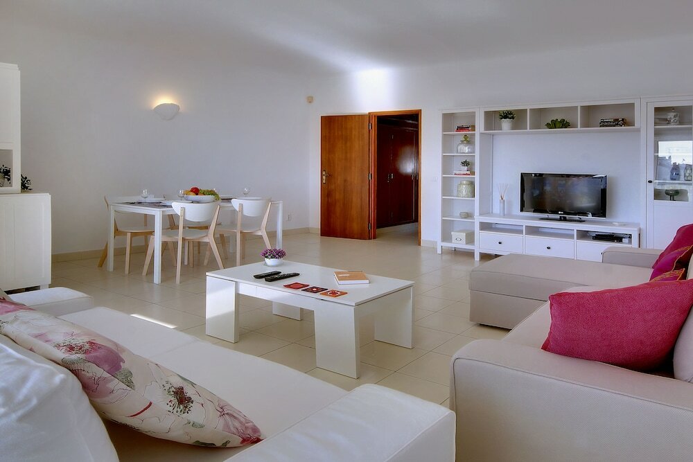 Фото Apartamentos do Atlântico