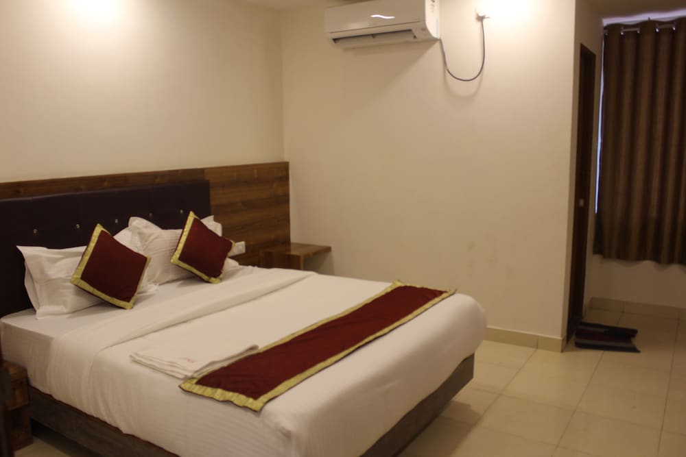 Фото Hotel Ak International Rooms