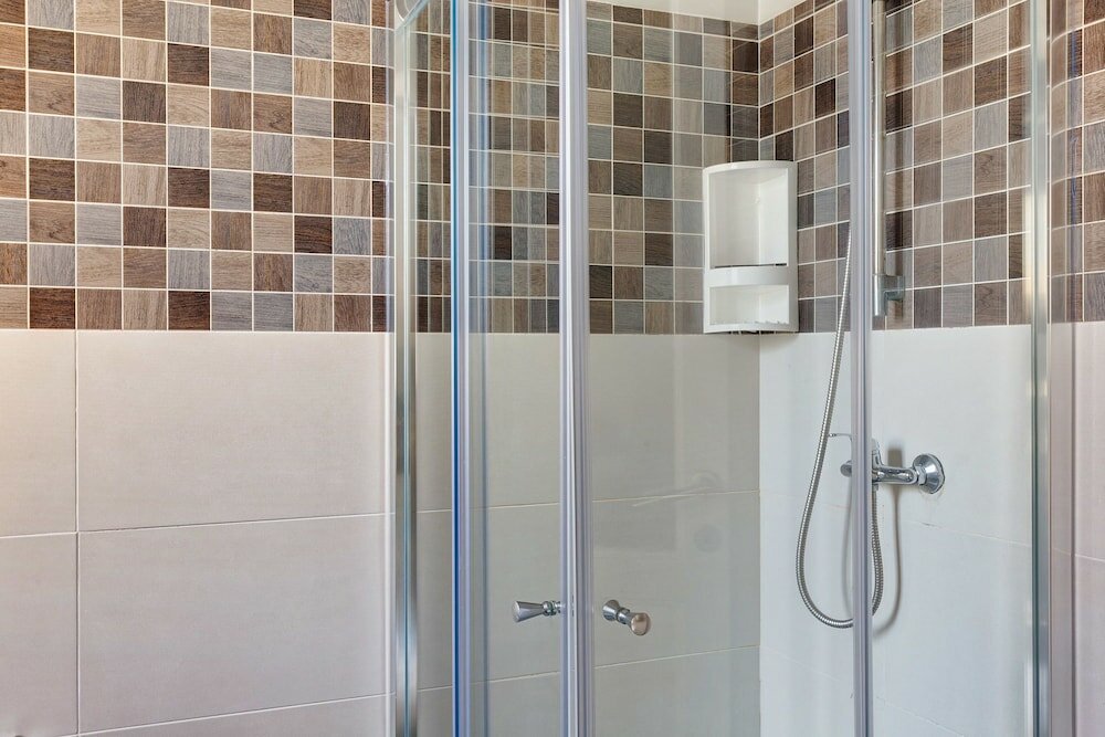 Фото Spacious Seafront Apartment With Stunning Views