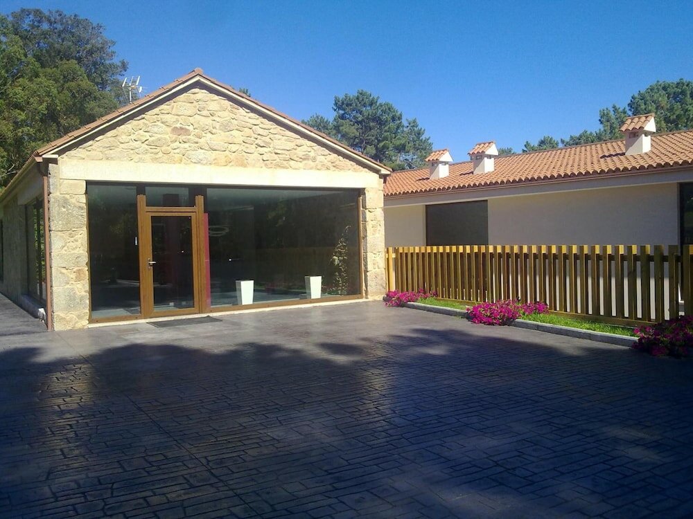 Фото Hotel Alén do mar