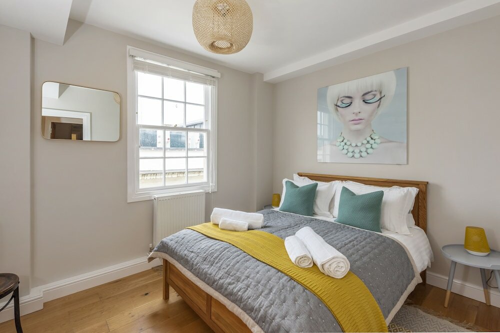 Фото Superior Stays Luxury Apartments - Bath City Centre