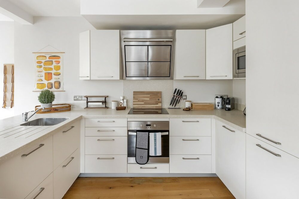 Фото Superior Stays Luxury Apartments - Bath City Centre