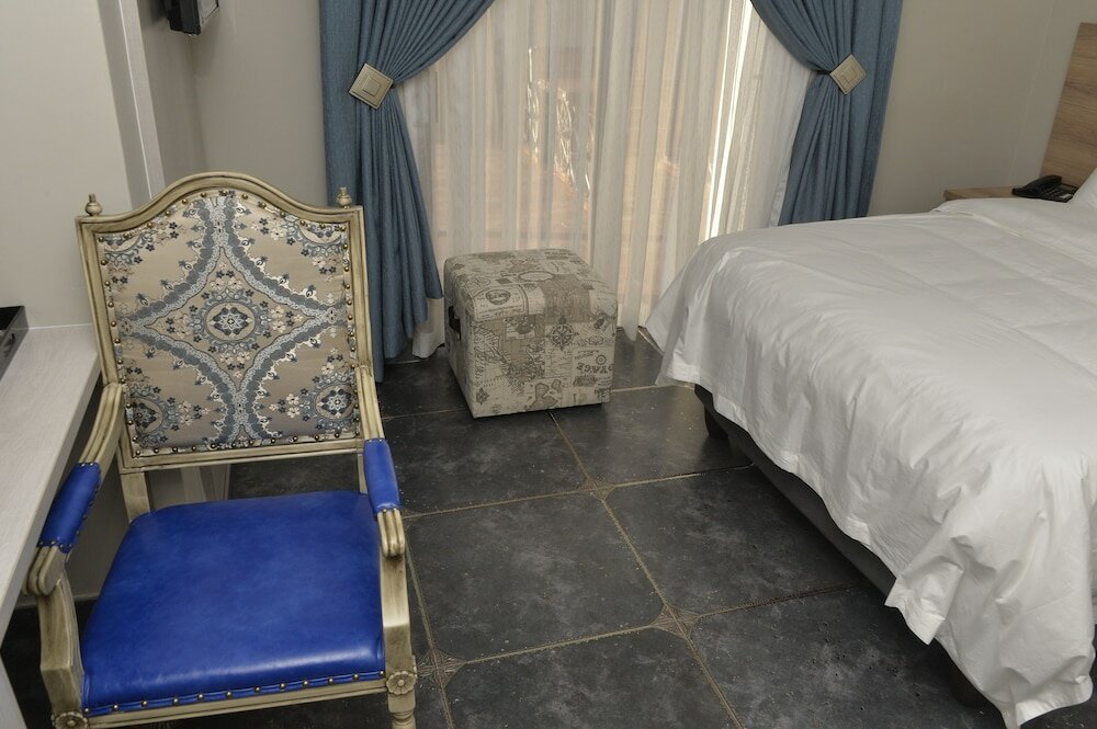 Фото Corner Cottage Bed and Breakfast