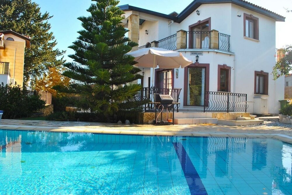 Фото Villa Brooklands by Amy Villas