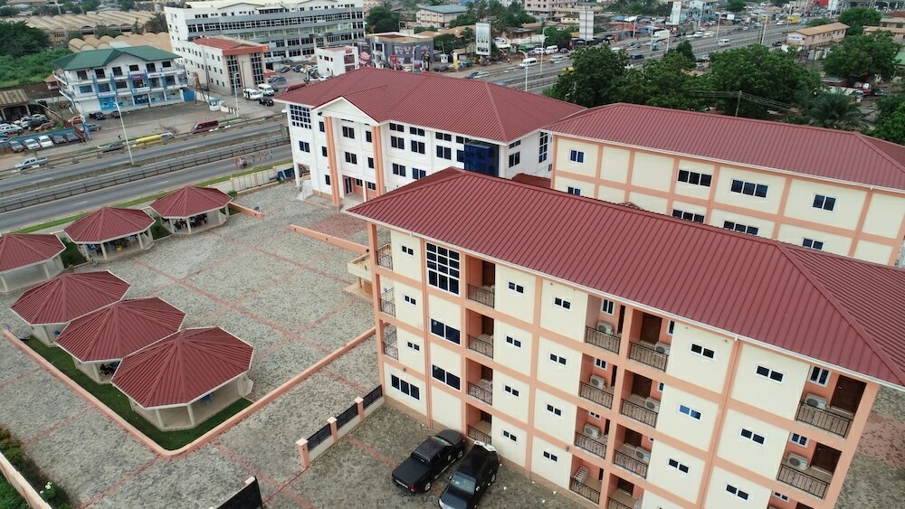 Фото отеля 2