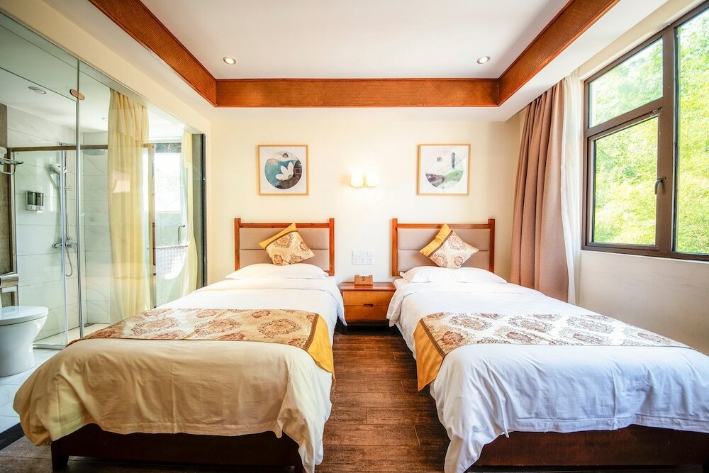 Фото Dongfang Tianshe Resort