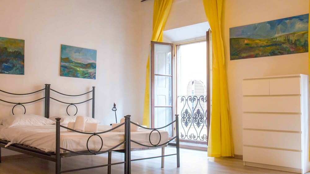 Фото Spacious 4bd Apt Near the Duomo