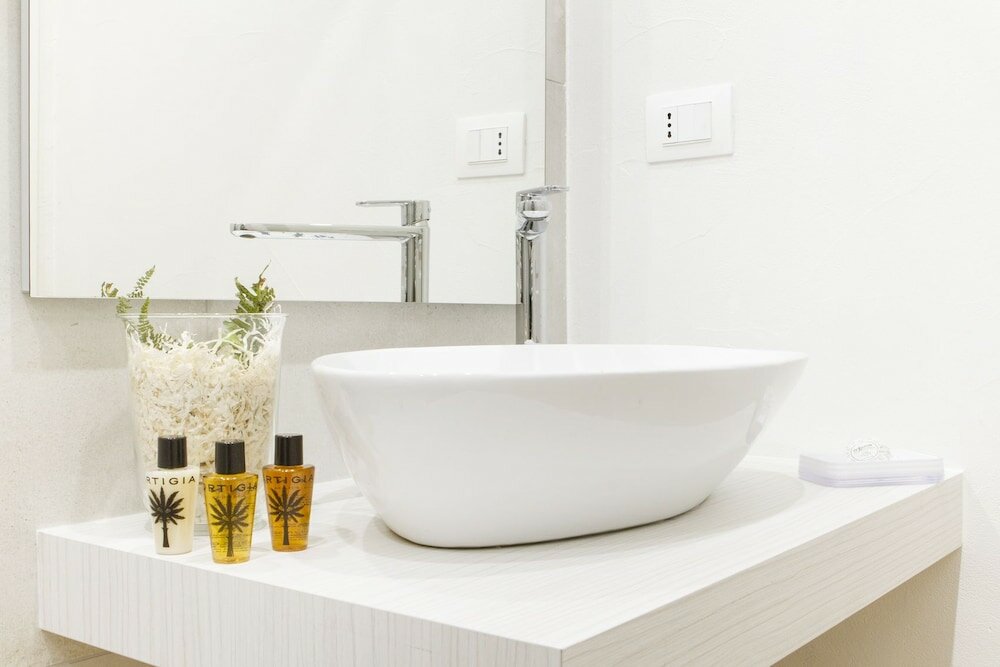 Фото GetTheKey San Vitale Apartment