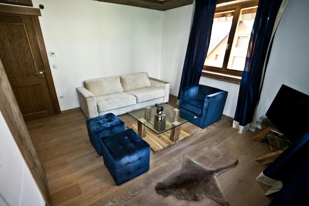 Фото Chalet Petit Palais