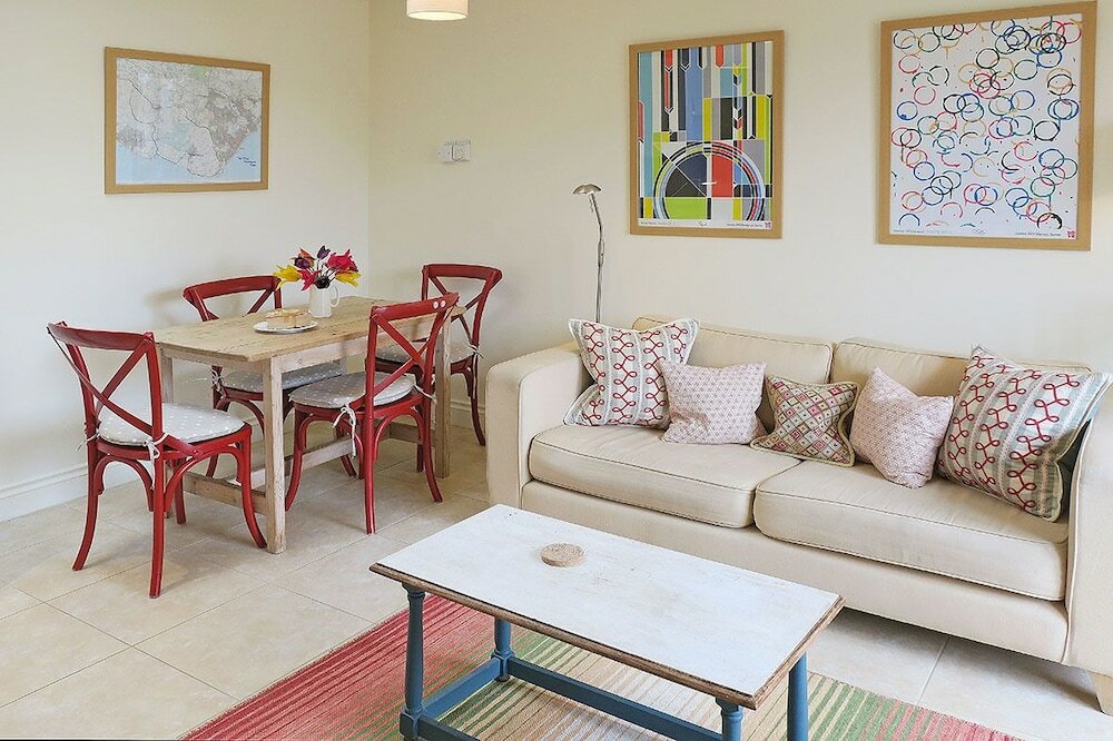 Фото Little Scarlet