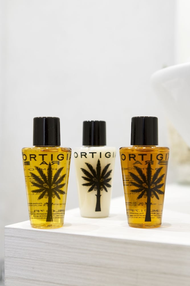 Фото GetTheKey San Vitale Apartment