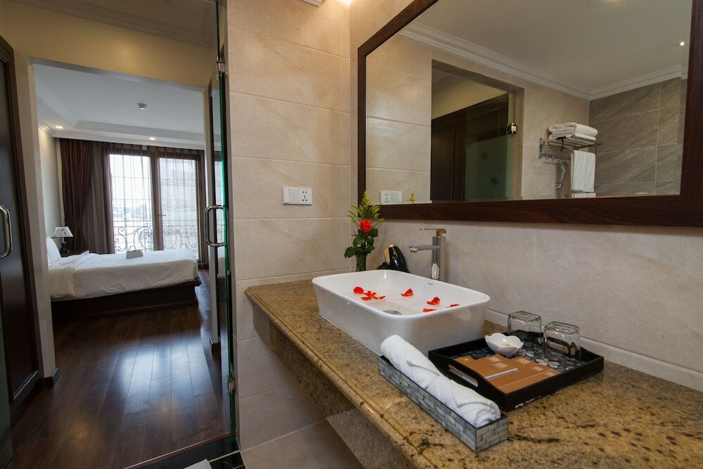 Фото Hanoi Central Hotel & Residences