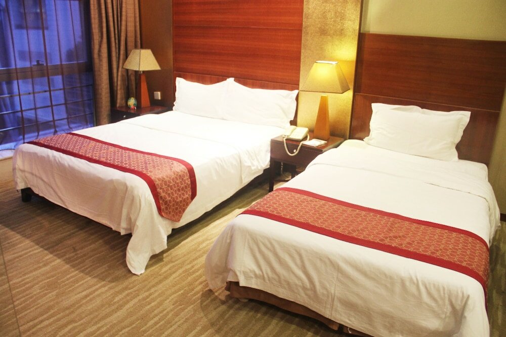 Фото Golden Central Hotel Shenzhen