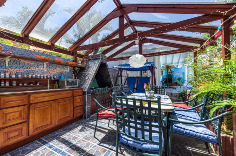 Фото Sunflower Villa Studios by Cmd