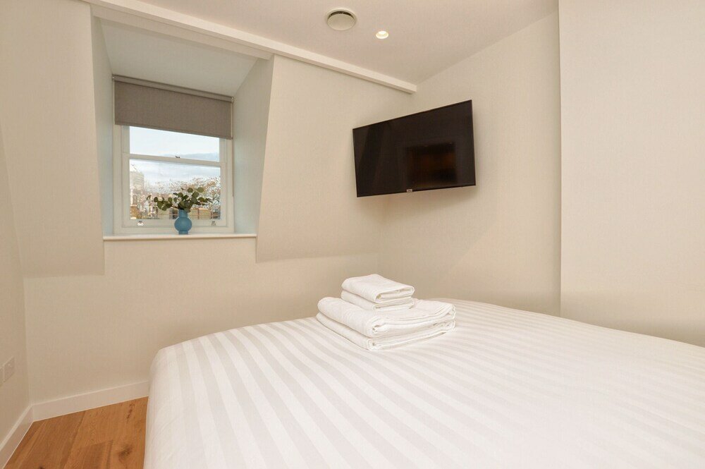 Фото Cromwell Serviced Apartment