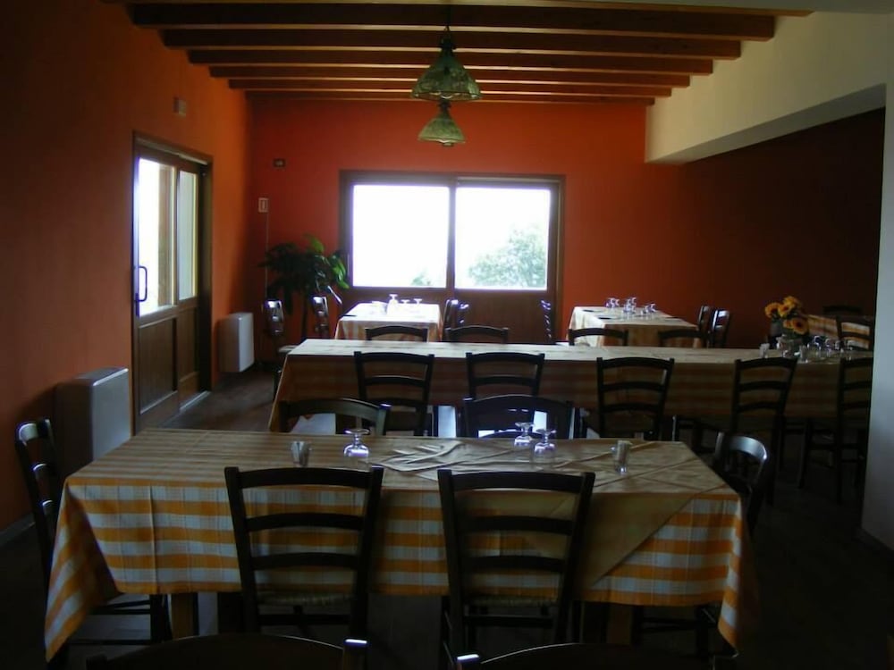 Фото Agriturismo Lo Scoiattolo