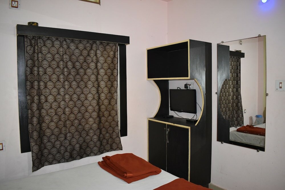 Фото Goroomgo Gouri Palace Puri