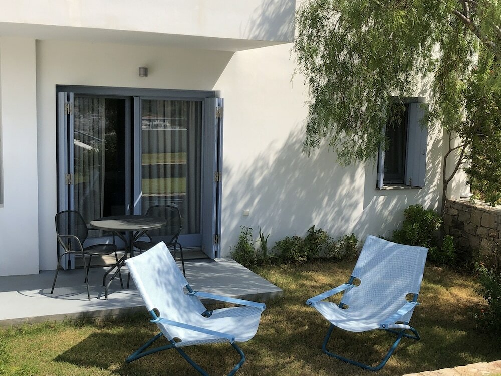 Фото Zathea Apartments