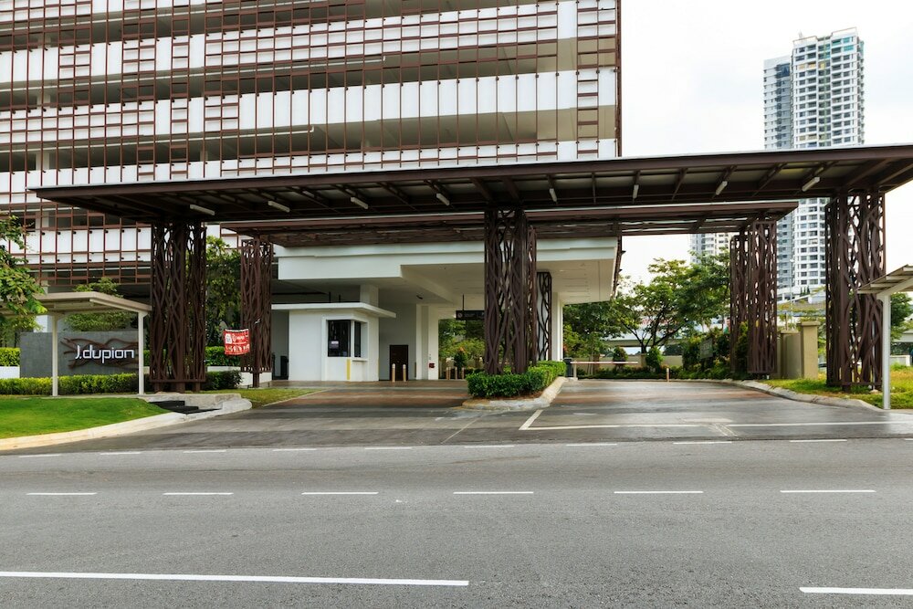 Фото J Dupion Boutique Suites by NowHere